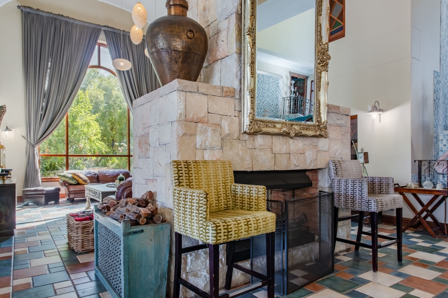 5 Bedroom Property for Sale in Winelands Western Cape